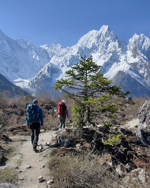 Manaslu Circuit Trekking 